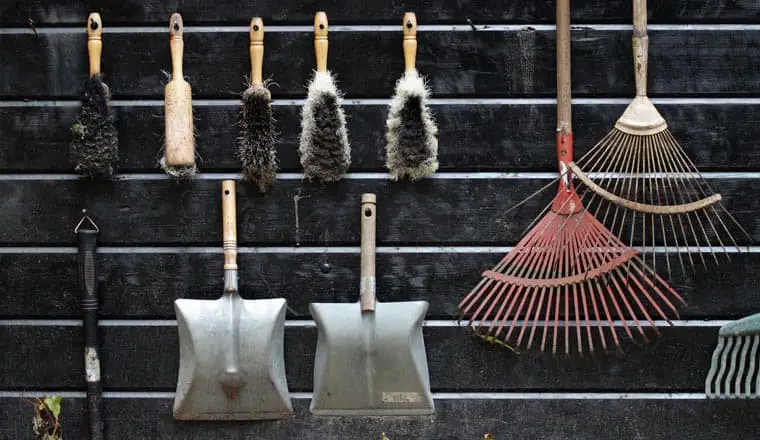 Tuingereedschap opbergen (8 handige manieren) In mijn tuin